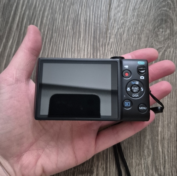 Canon Black Powershot Elph 120 IS in Box With All Paper Work - Picture 6 of 11